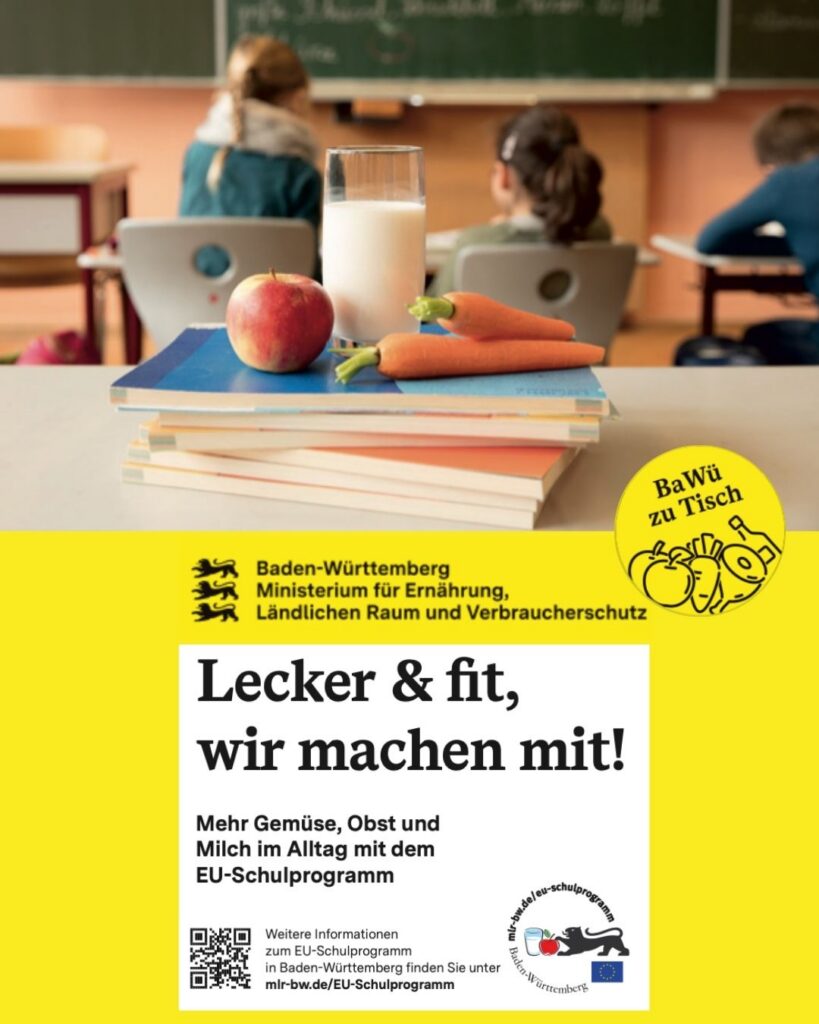 Informationen zum EU-Schulprogramm mit einem Bild aus einem Klassenzimmer mit Büchern, Obst, Gemüse und ein Glas Milch